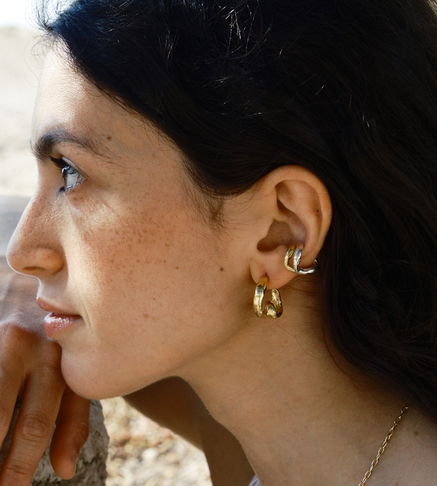 EARCUFF-V2